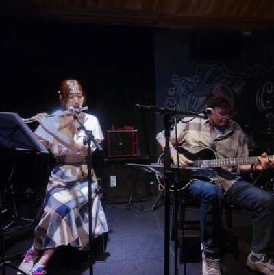 エスタムイボニータの演奏のようす