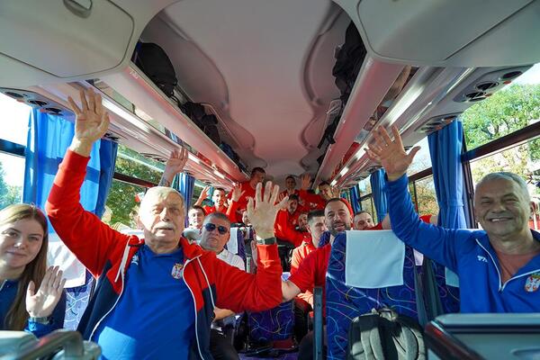 バス車内の様子