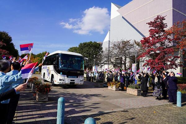 バスのお見送り